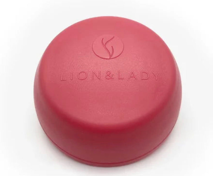 *NEW* Lion and Lady Storage Cap